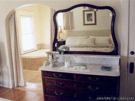 Bluecrest Bed And Breakfast Niagara Ruang foto